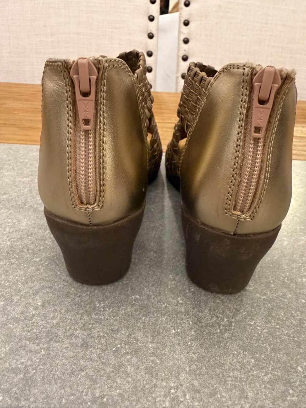 Comfortiva Alesha Metallic Woven Wedge Sandals Bronze Gold 6.5 NIB - Picture 5 of 12